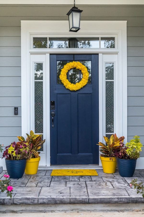 Exterior Door Yellow Wreath Image 4