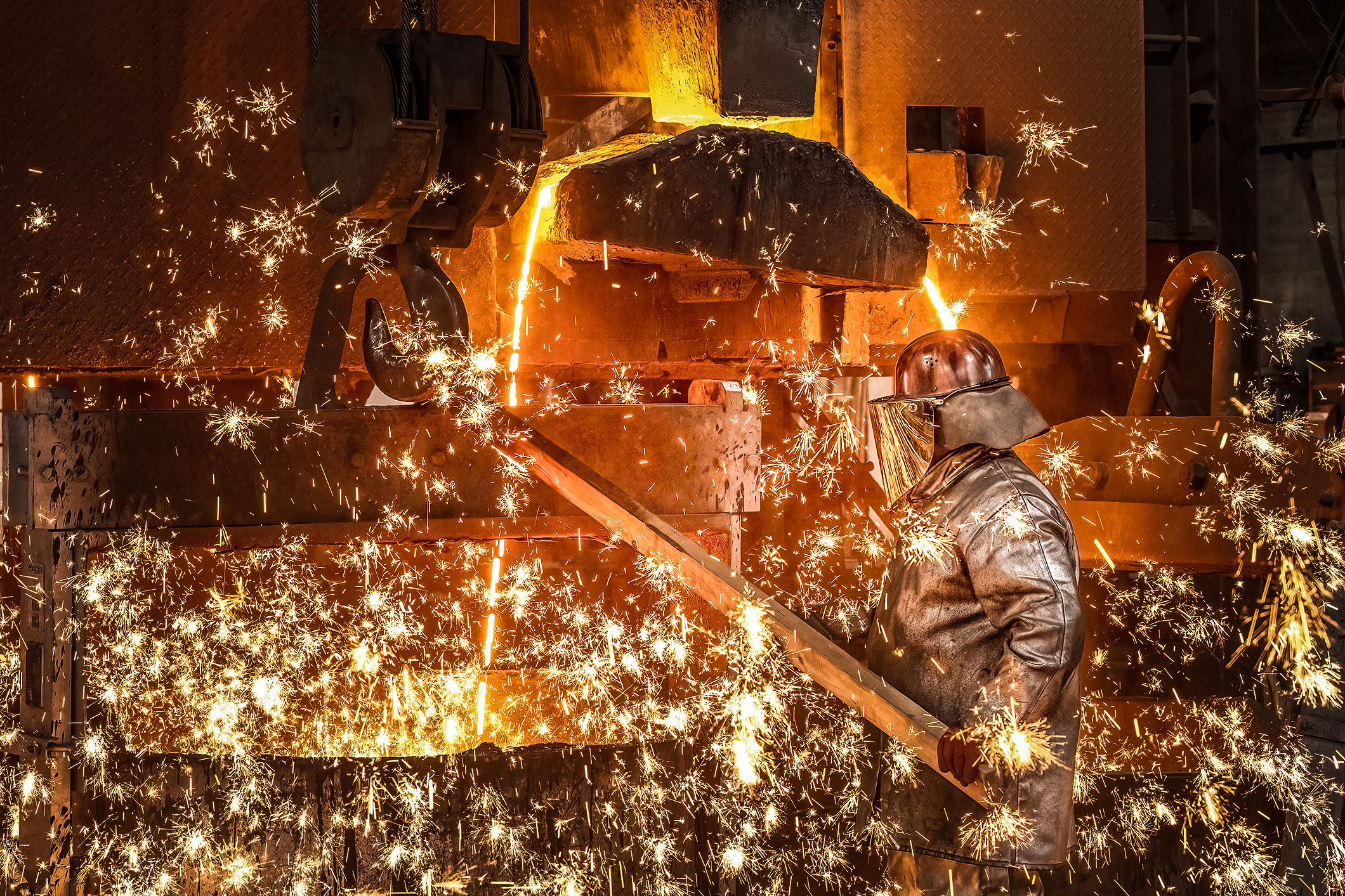 "Starry Rush" is a picture from my photo project "Foundry", in which I accompanied the work steps in a foundry.