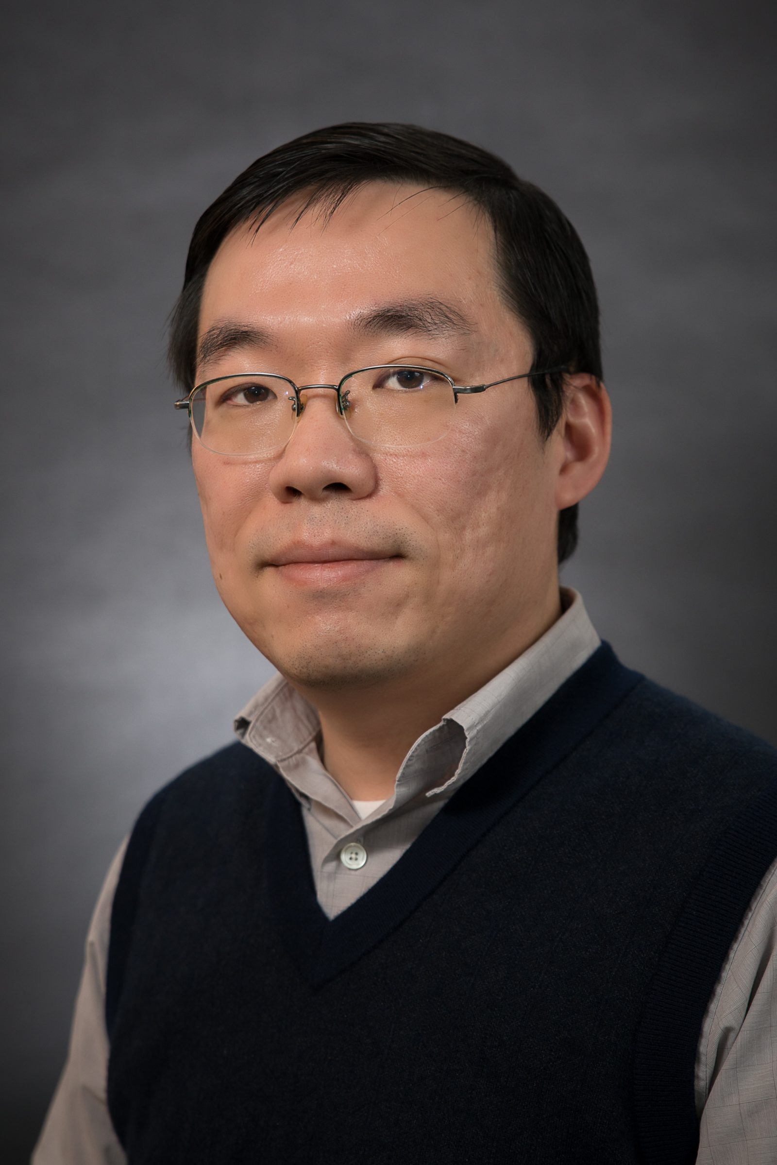 Hong Wei - Leitender Optik-Ingenieur bei Datacolor
