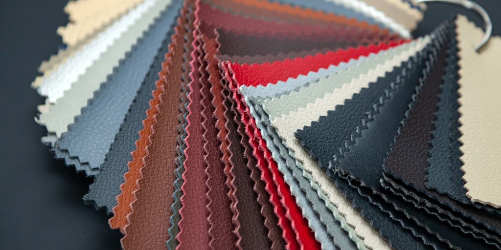 Échantillons de couleurs de cuir