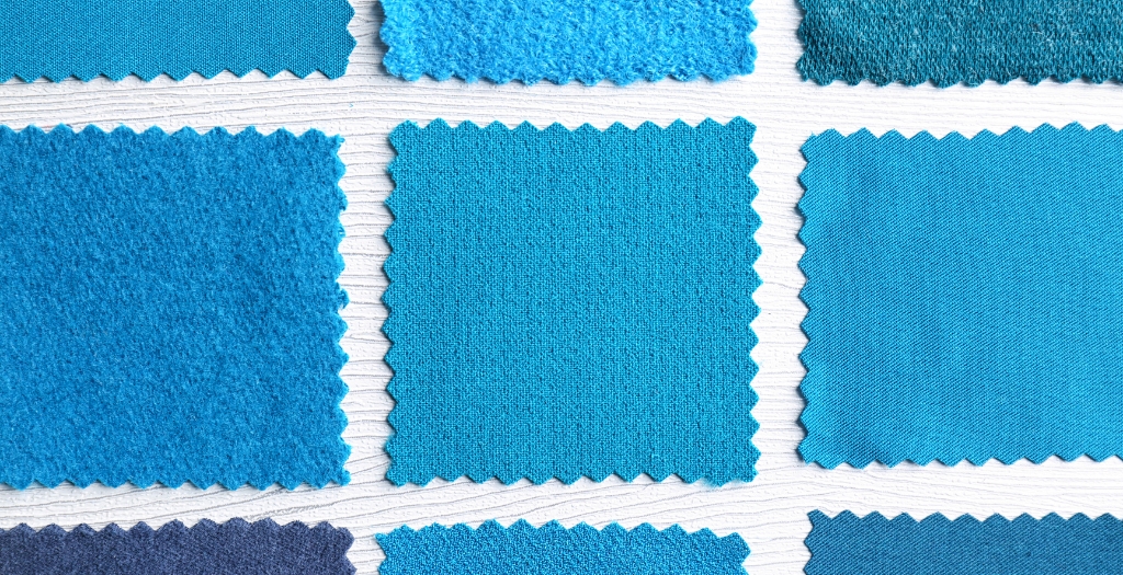 amostras de tecido azul